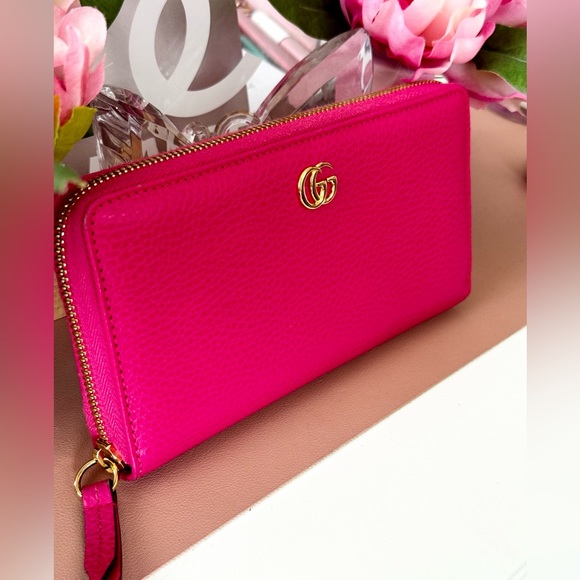 Pink Gucci Zippy Wallet - Picture 2 of 8